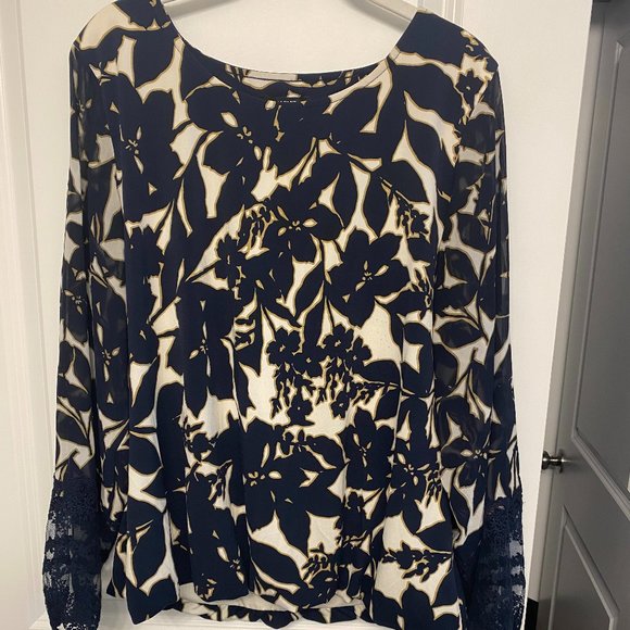 Alfani, Navy Blue with Ivory Blouse. - Picture 3 of 3